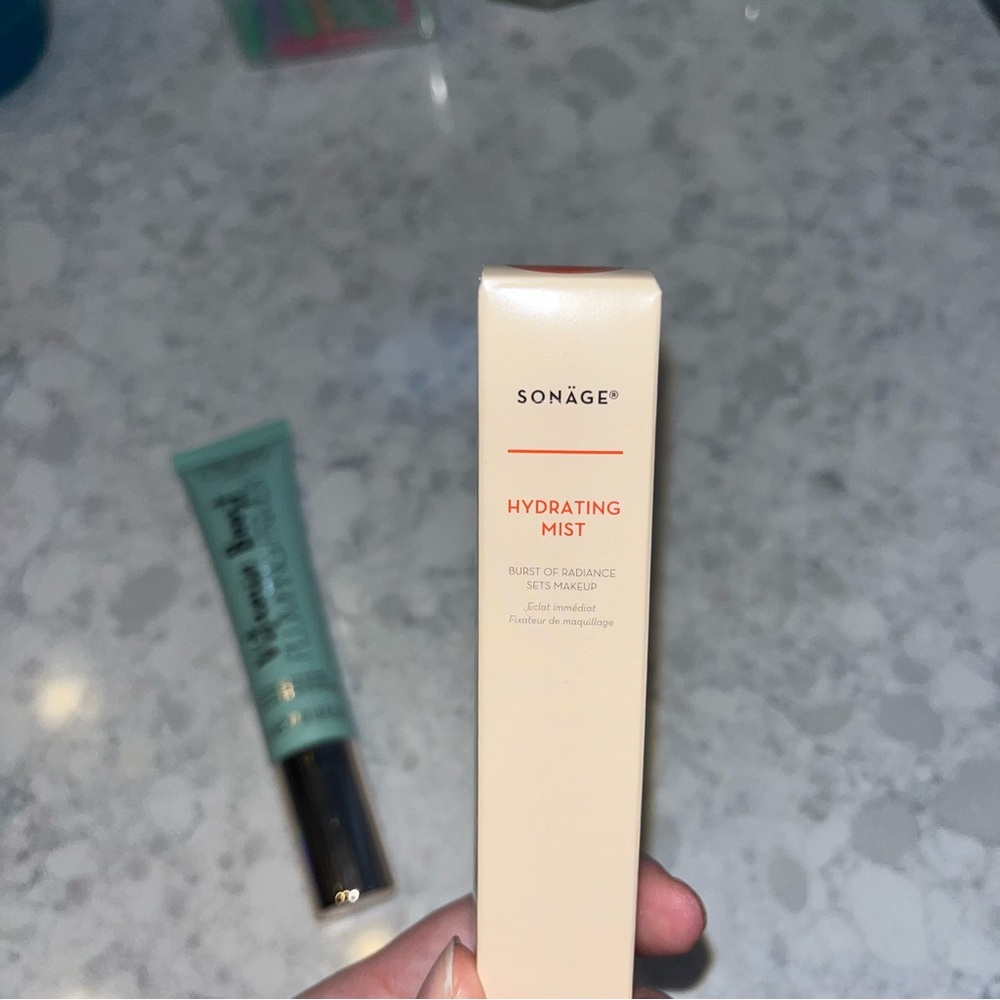 Makeup Bundle - Picture 5 of 8